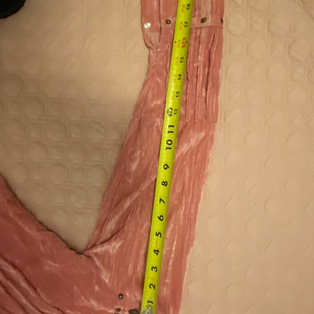 NEW Double D STYLE Unbranded-Pink Crushed Velvet Concho Ladies Small Top Blouse - Picture 6 of 8
